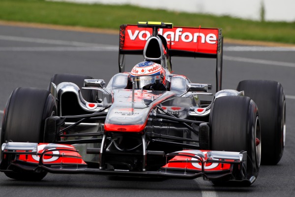 V pátečním tréninku byl nejrychlejší Jenson Button. V pátečním tréninku byl nejrychlejší Jenson Button.