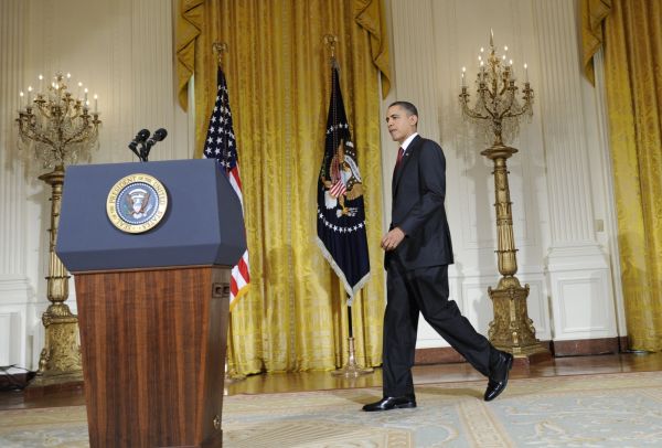 Obama v noci na úterý vysvětlí Američanům, proč se podílejí na zásahu v Libyi.