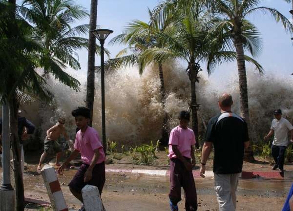 Tsunami roku 2004.