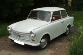 Trabant. Pomlouvaný i oceňovaný. I dnes je ještě na silnicích vidět. 