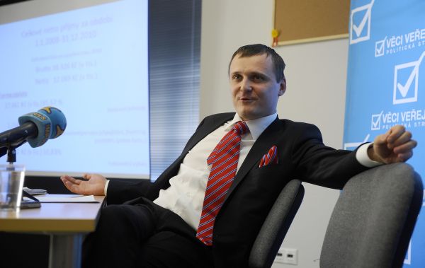 Ministr dopravy a hlavní sponzor Věcí veřejných Vít Bárta.