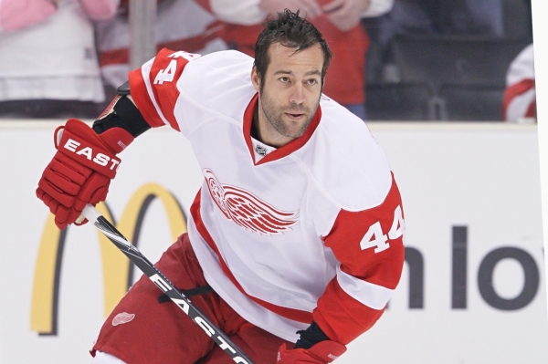 Tvrďák ve službách Detroitu Todd Bertuzzi.