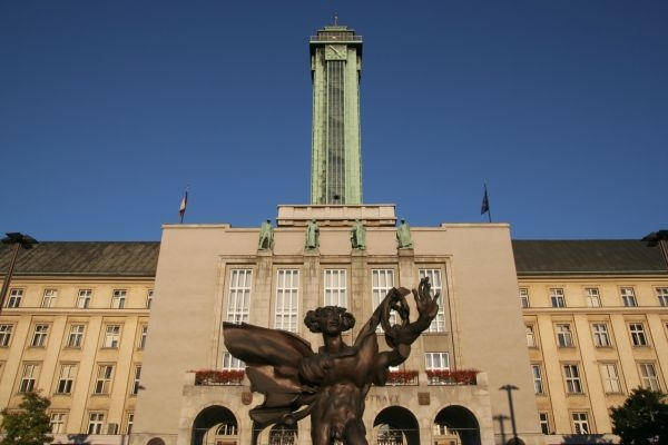 Budova ostravského magistrátu se stala terčem anonyma.