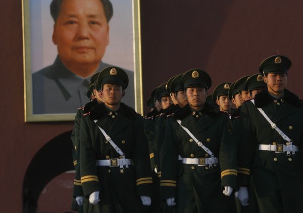 Peking prý uplatňuje tvrdé represe vůči disidentům. Bojí se revolučních nálad (ilustrační foto).