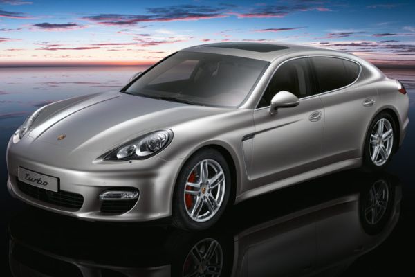 Porsche Panamera Turbo dostane verzi Gran Turismo. 