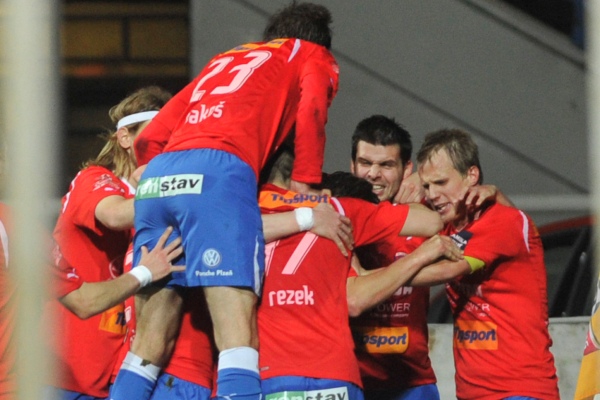 Radost plzeňských fotbalistů. Radost plzeňských fotbalistů.