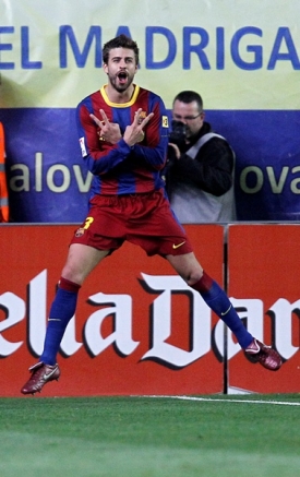 Gerard Piqué se raduje z rozhodujícího gólu ve Villarealu.