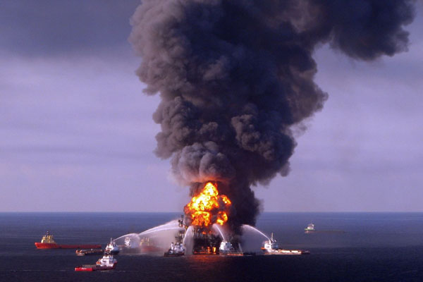 BP zavinila havárii ropného vrtu Deepwater Horizon.