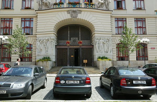 Pražský magistrát, nově v exekuci.