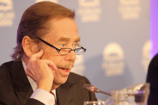 Václav Havel se bude na venkově léčit až do konce dubna.