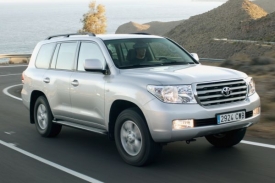 Mezi velkými off roady zaujala první příčku Toyota Land Cruiser. 