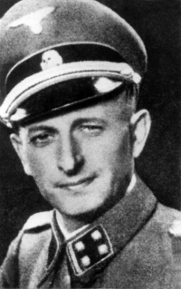 "Nebyl jsem jenom někým, kdo plní rozkazy. Takový hlupák jsem nebyl. Já byl součástí myšlenkového procesu."
