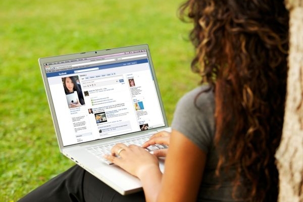 Facebook by mohl sloužit k propojení lidí, kteří potřebují pomoc, s ostatními. Facebook by mohl sloužit k propojení lidí, kteří potřebují pomoc, s ostatními.