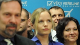 Bárta odstoupil, ostatní ale nechtějí. Koalice je v krizi.