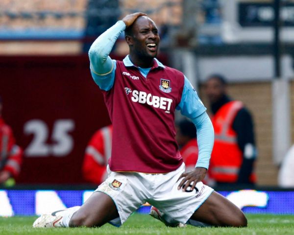 Carlton Cole. Carlton Cole.