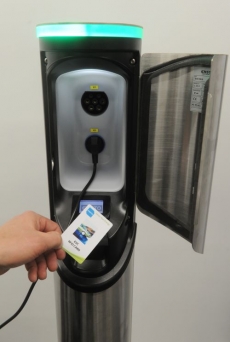 Společnost PRE má letos v Praze zprovoznit dvacet nabíjecích stanic pro elektrická vozidla.