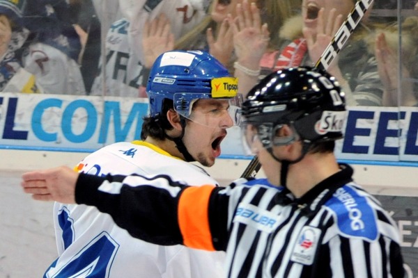 Momentka z letošního finále play-off mezi Třincem a Vítkovicemi.
