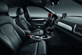 Jak se sluší a patří na prémiovou automobilku - interiér je luxusní.  