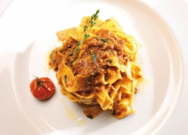 Tagliatelle s kůzlečím masem.
