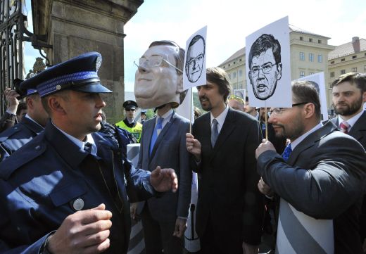 Akce občanských iniciativ ProAlt a Vyměnili jsme politiky.