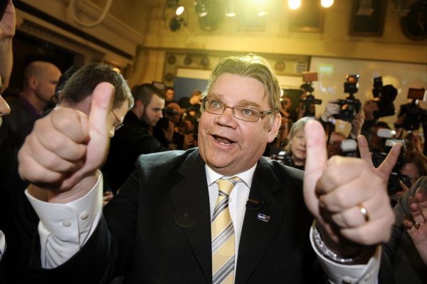 Vůdce Opravdových Finu Timo Soini. Uhrančivých očí Finů se děsili už dávní mořeplavci.