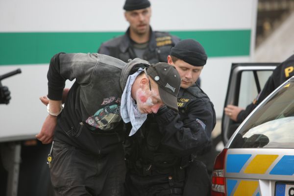 Zásah proti squaterům se uskutečnil v září 2009. Zásah proti squaterům se uskutečnil v září 2009.