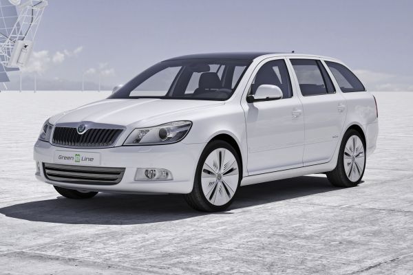 Škoda vystavila na šanghajském autosalonu elektromobil Octavia Green e Line. Škoda vystavila na šanghajském autosalonu elektromobil Octavia Green e Line.