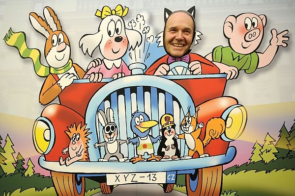 Čtyřlístek a hlava jeho autora.