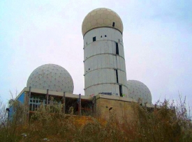 Bývalá americko-britská odposlouchávací stanice na berlínském kopci Teufelsberg.