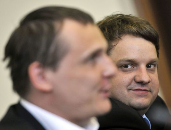 Radek Šmerda (vpravo) nahradil ve funkci ministra dopravy Víta Bártu.