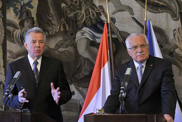 Prezident Václav Klaus s maďarským protějškem Pálem Schmittem.
