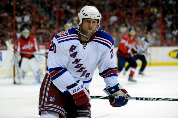 Václav Prospal v dresu Rangers v 1. kole play-off NHL proti Washingtonu.