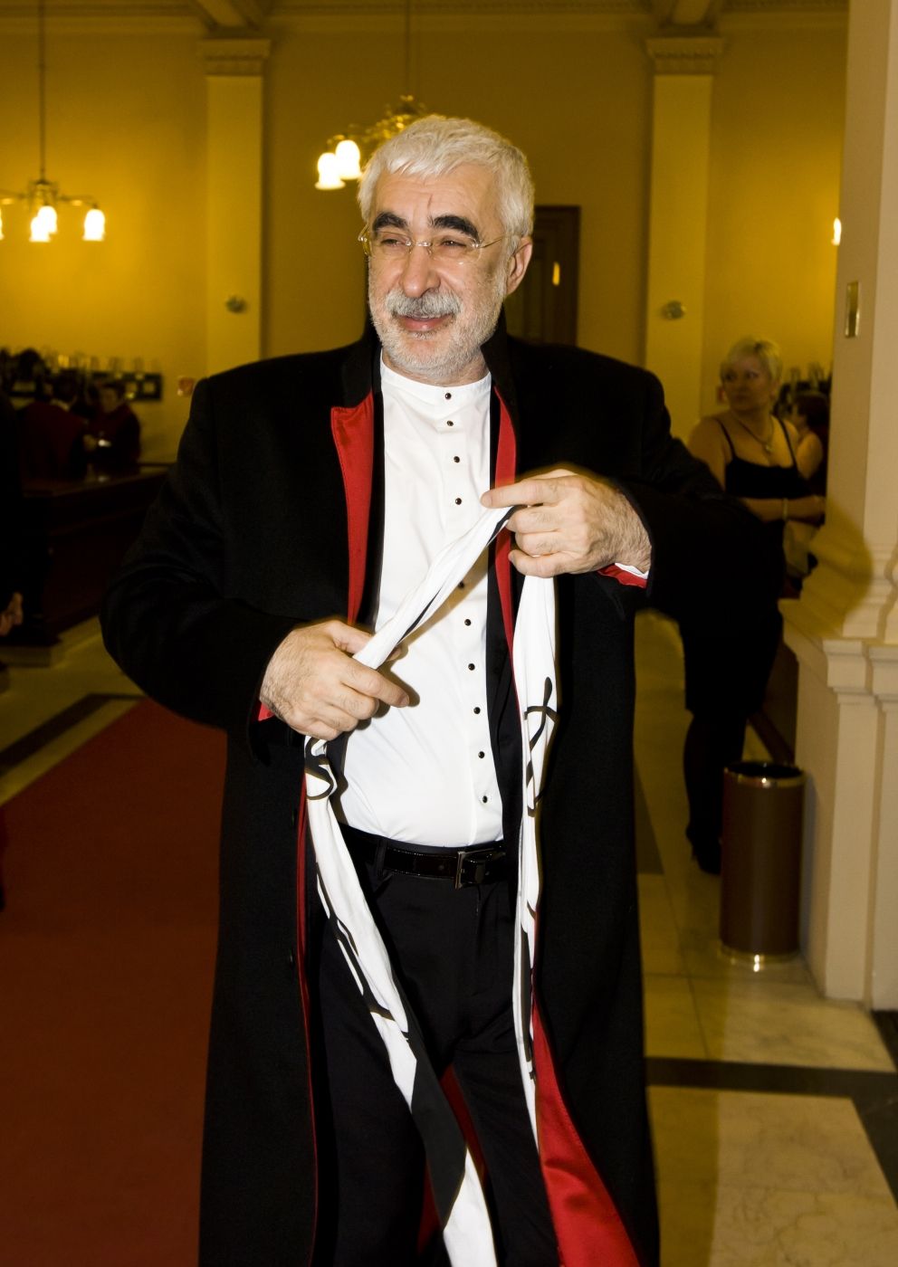 Adrian Sarbu (na snímku) má důvod k radosti.