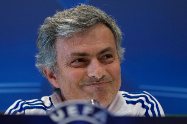 José Mourinho opět pojal tiskovou konferenci jako vlastní show. José Mourinho opět pojal tiskovou konferenci jako vlastní show.