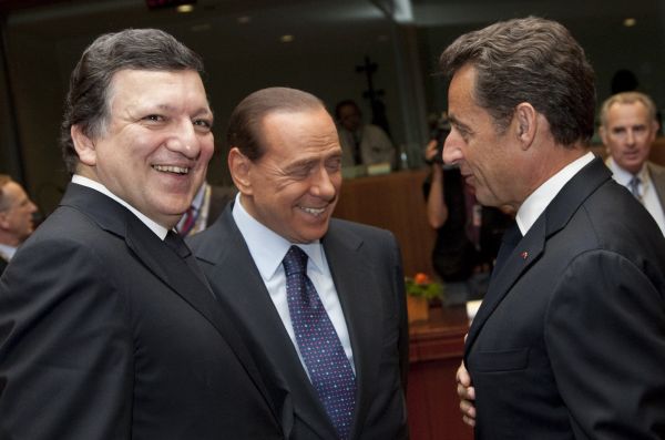 Berlusconi a Sarkozy by rádi obnovili hraniční kontroly, Barroso nesouhlasí.