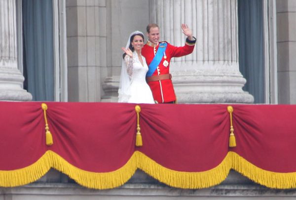 Svatba prince Williama a Kate Middletonové je tématem dne na sociální síti Twitter.