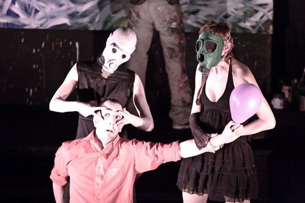 Slavná inscenace Spitfire Company Svět odsouzencův.