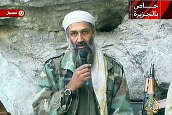 Bin Ládin sice neměl zbraň, ale při zásahu se nevzdal. Bin Ládin sice neměl zbraň, ale při zásahu se nevzdal.