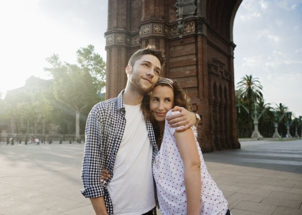 V ulicích Barcelony se musíte oblékat vkusně. Jinak hrozí pokuta.