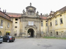 Doksanský klášter.