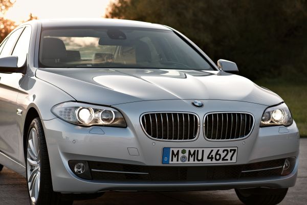 V BMW řady 5 přibyly modely s inteligentním pohonem všech kol.