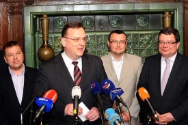 Vedení ODS v čele s předsedou a premiérem Petrem Nečasem.