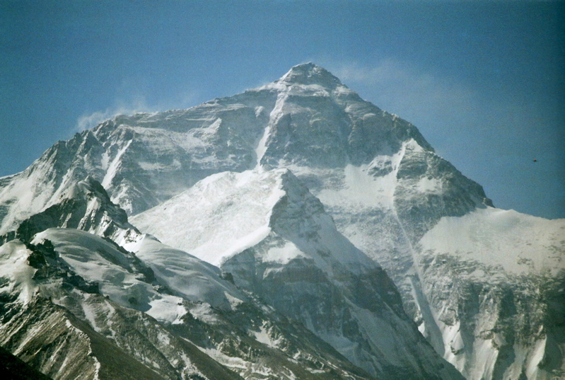 Mount Everest si vyžádal další oběť (ilustrační foto). Mount Everest si vyžádal další oběť (ilustrační foto).