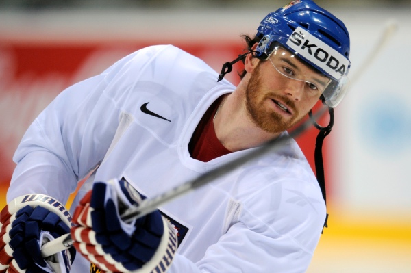 Martin Havlát na ranním rozbruslení před čtvrtfinále s USA, po kterém se rozhodlo, že do zápasu nenastoupí. Martin Havlát na ranním rozbruslení před čtvrtfinále s USA, po kterém se rozhodlo, že do zápasu nenastoupí.