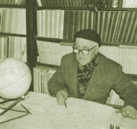 Raffaele Bendandi při své pseudovědecké práci.