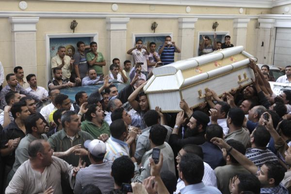 Při střetech mezi křesťany a muslimy zemřelo nejméně 12 lidí.