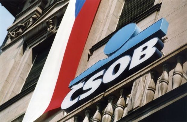 ČSOB patří k největším bankovním skupinám v Česku. Vlastní ji belgická skupina KBC. ČSOB patří k největším bankovním skupinám v Česku. Vlastní ji belgická skupina KBC.