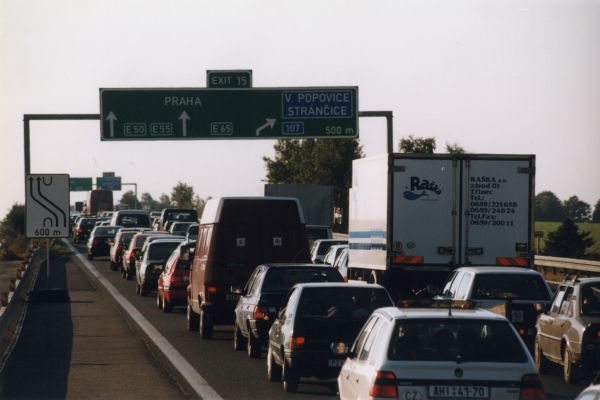 Hustota provozu v posledních dvaceti letech stále stoupala (ilustrační foto).