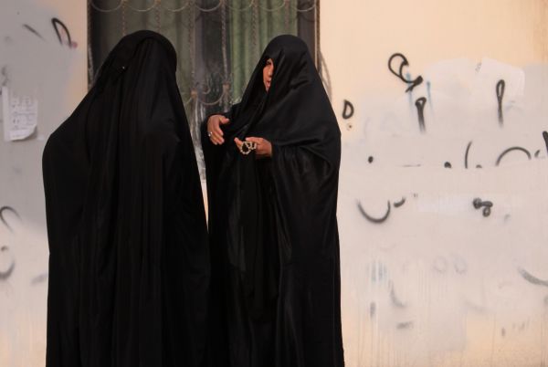 Dvě muslimské ženy uškrtily své dcery (ilustrační foto). Dvě muslimské ženy uškrtily své dcery (ilustrační foto).