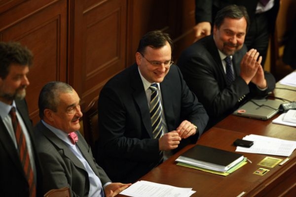 Vláda znovu schválila omezení podpory stavebního spoření. Vláda znovu schválila omezení podpory stavebního spoření.